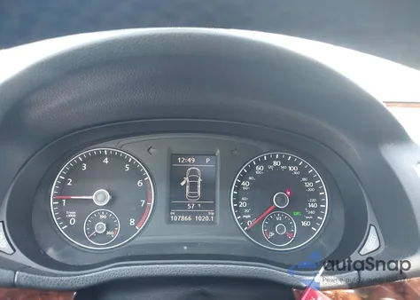 2013 Volkswagen Passat 3.6L V6 Sel Premium z USA, uszkodzony, nr VIN 1VWCM7A33DC124171